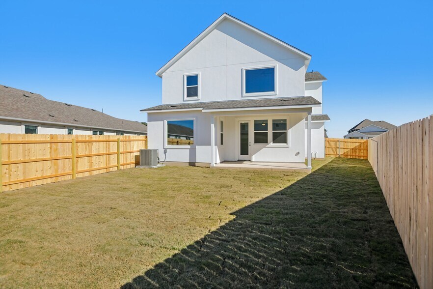 Building Photo - 1104 Yaupon Holly Dr