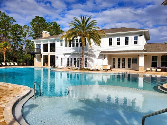 Building Photo - Welcome to this beautiful 3-bedroom, 2-bat...