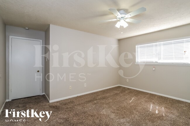 Building Photo - 13285 Lake Breeze Ln