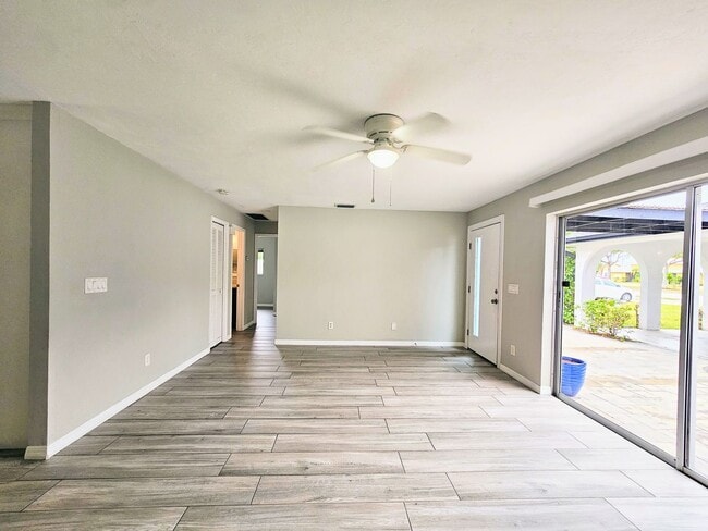 Building Photo - Charming 3BR Retreat with Private Patio & Spacious Yard