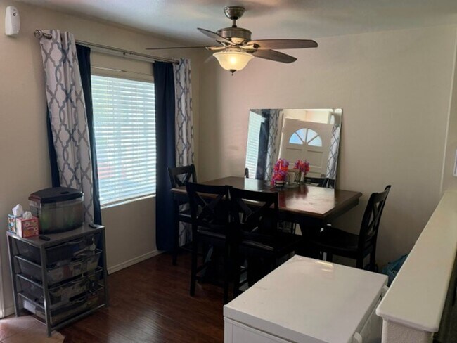Building Photo - 3 bed 2.5 Bath 2 car garage/ Central AC/ Ewa Beach!