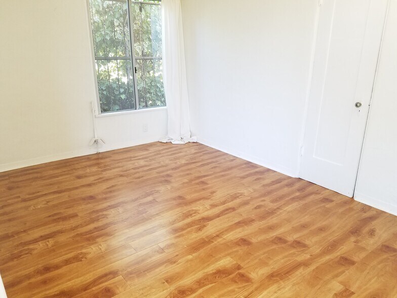 Building Photo - 1607 S Sierra Bonita Ave