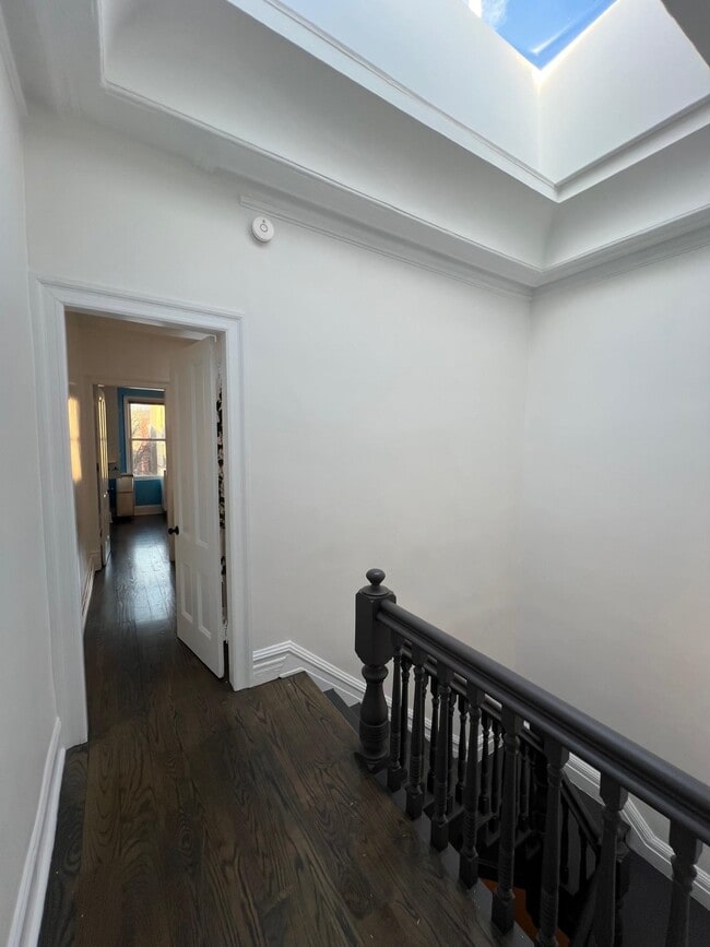 Building Photo - 122 Mercer St