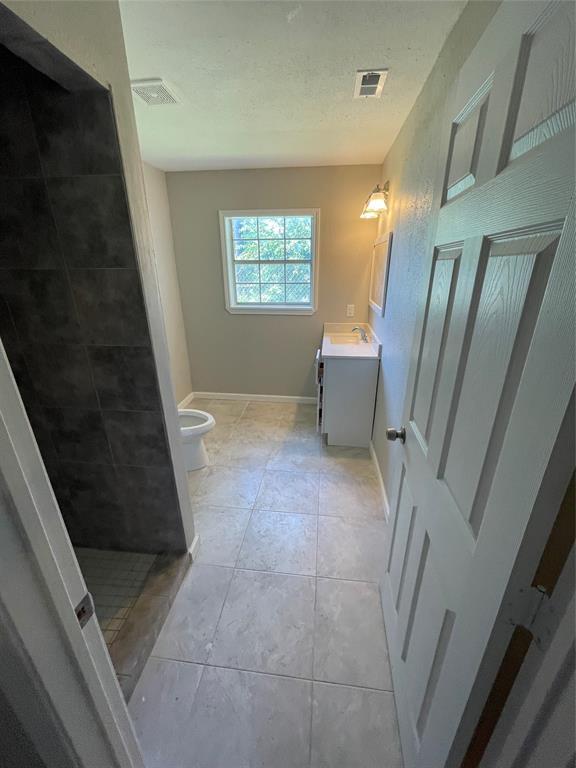 Building Photo - 5006 Ridgeway Dr