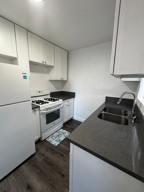 Building Photo - 6319 Gallant St