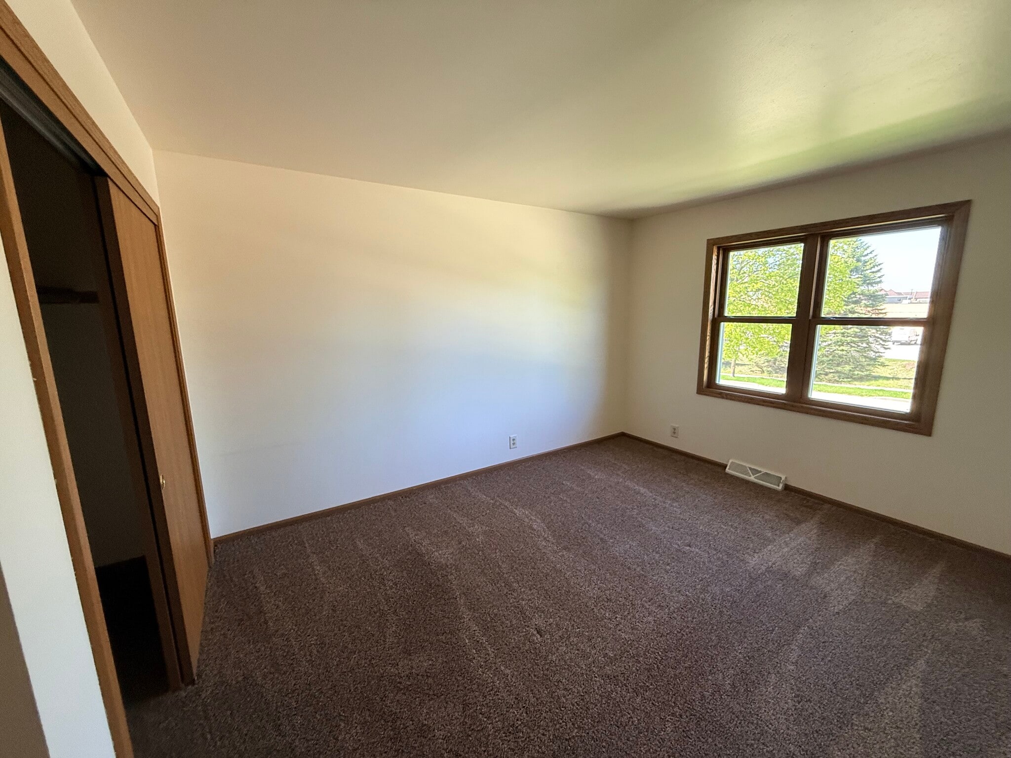 Building Photo - 1258 Sunnyridge Rd