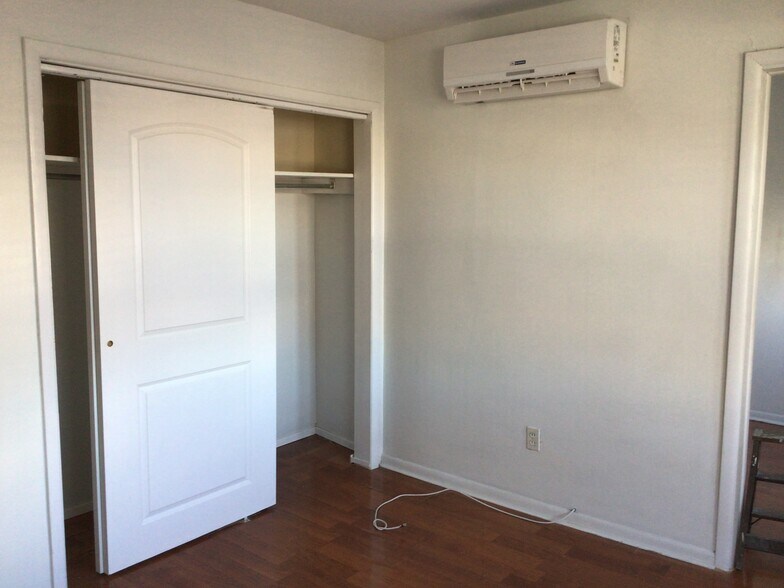 Building Photo - 506 Gregory Ave