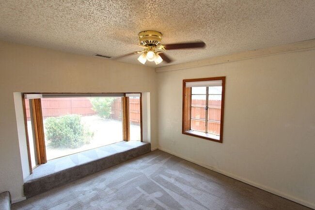 Building Photo - Charming 2 Bedroom Home in Lower Greenlaw | Large Fenced Yard