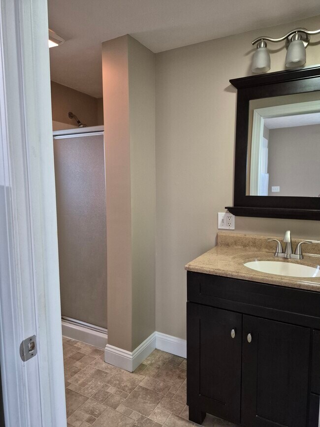 Building Photo - 136 N Mantua St