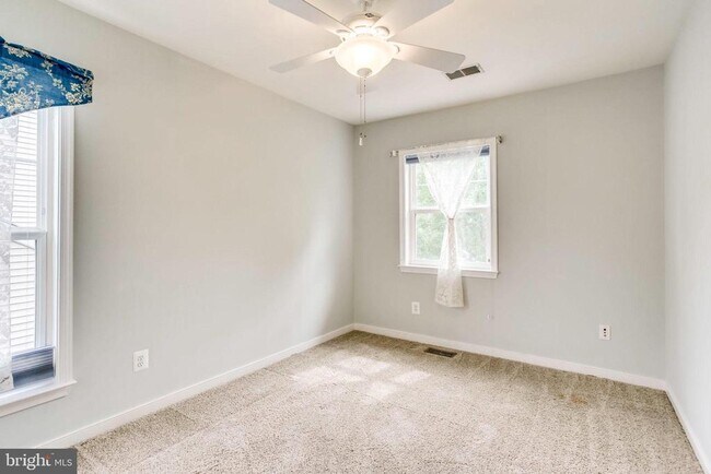 Building Photo - 26161 Rachel Hill Dr