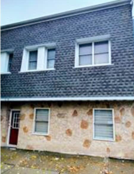 Primary Photo - 76 Central Ave