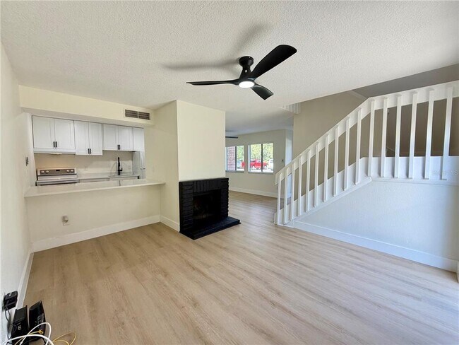 Building Photo - 5100 Picadilly Circus Ct