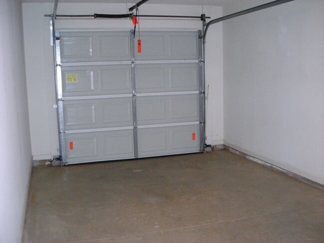 Building Photo - 101 Springwood Ln