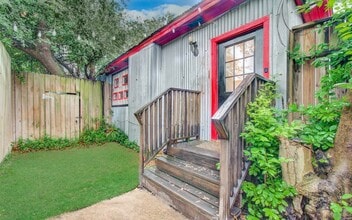 Building Photo - 5419 Gulfton St