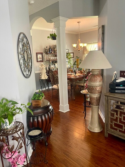 Building Photo - 214 Foxbury Square