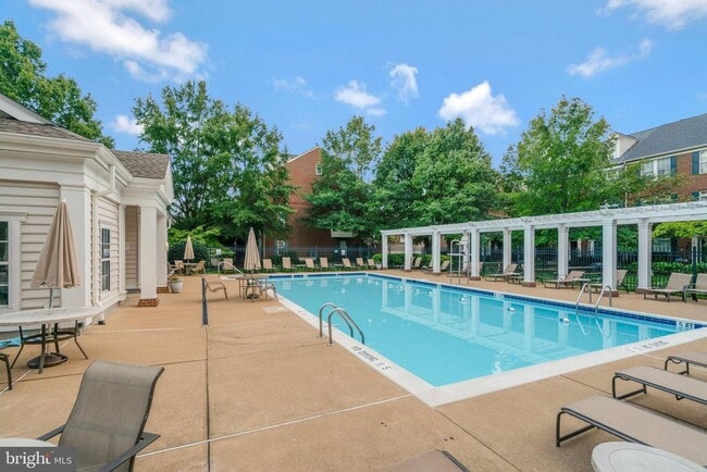 Building Photo - 709 Catts Tavern Dr