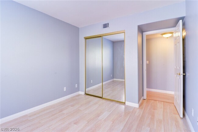 Building Photo - 2974 Juniper Hills Blvd