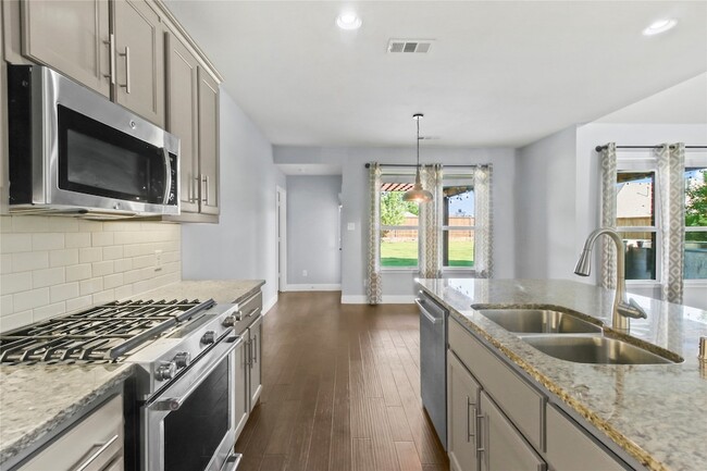 Building Photo - 4424 Overbrook Dr