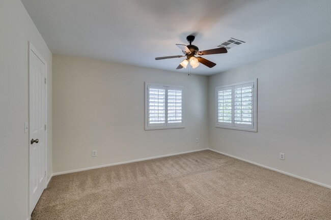 Building Photo - Coming Soon!! 3 Bedroom 2.5 Bathroom Townh...