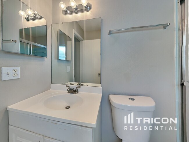 Building Photo - 12475 Del Verde Dr
