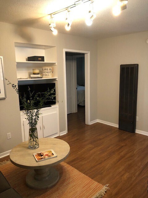 Building Photo - 2606 Barbee St