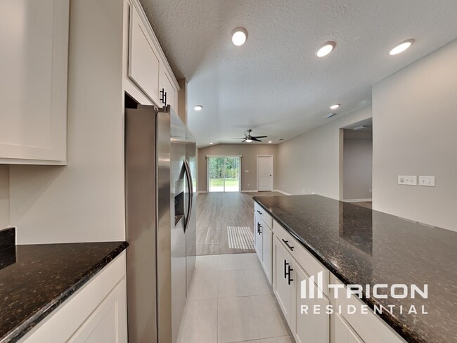 Building Photo - 470 Chandler Dr