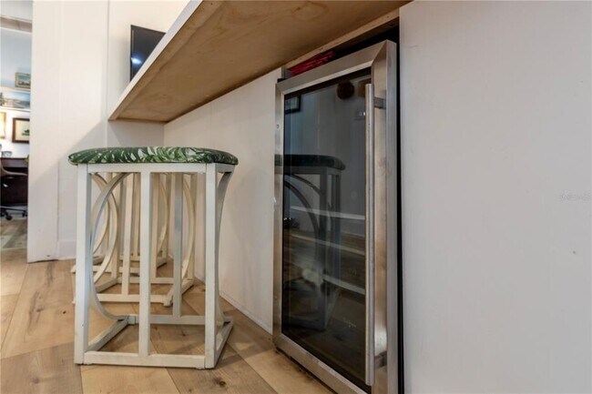 Building Photo - 310 NW 8th St