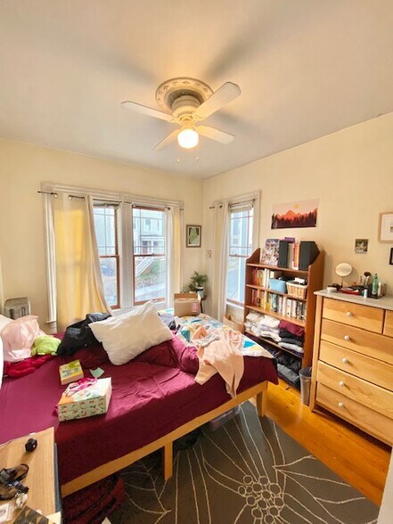 Building Photo - 67 Hillside St