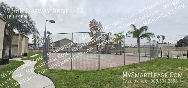 Building Photo - 936 E Fairway Dr