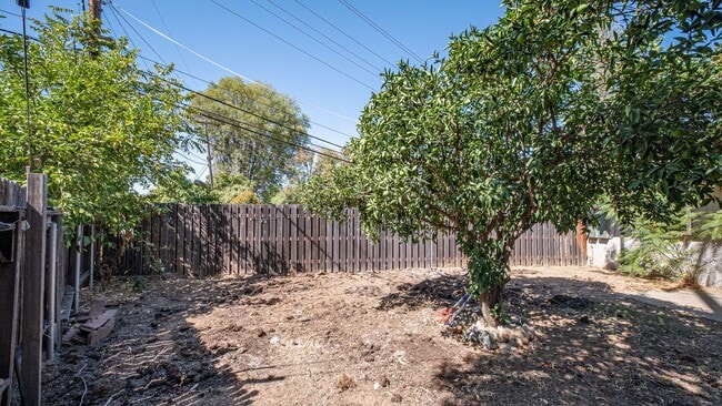 Building Photo - Rancho Cordova - 2 Bedroom