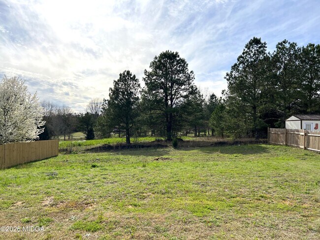 Building Photo - 147 Goodall Woods Dr