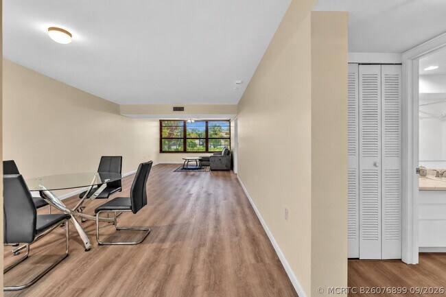 Building Photo - 3650 Whitehall Dr