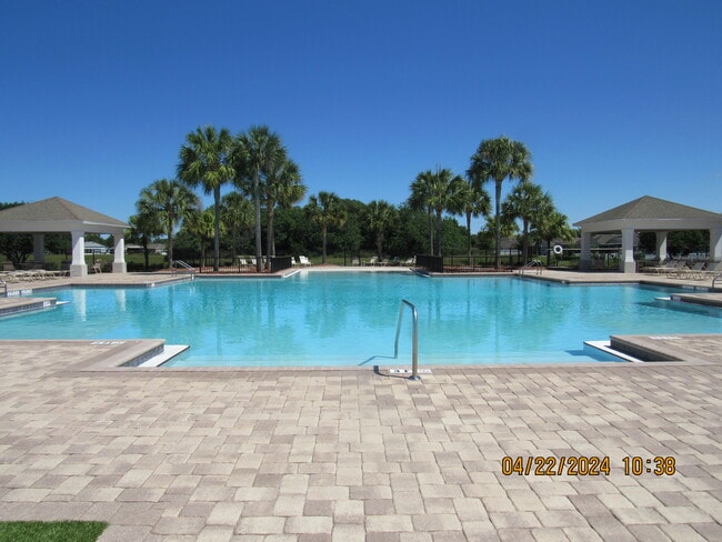 Building Photo - 14703 Wake Robin Dr