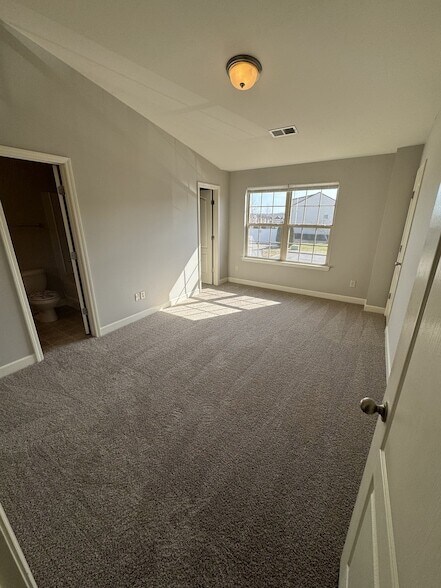 Building Photo - 5408 Perlou Ln