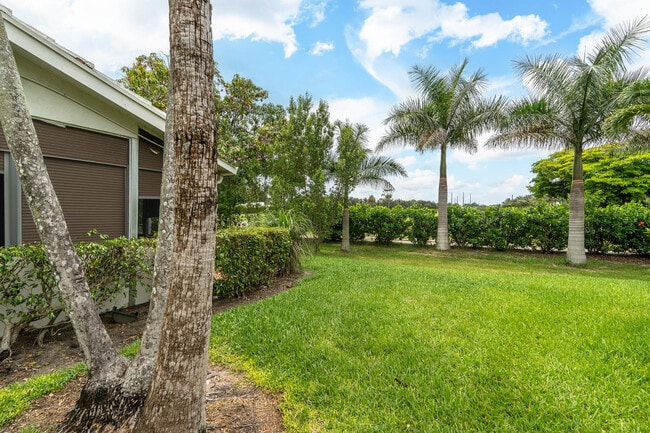 Building Photo - 5557 N Cameo Dr