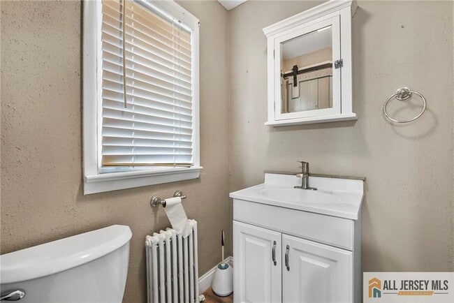 Building Photo - 76 Carlisle Ave