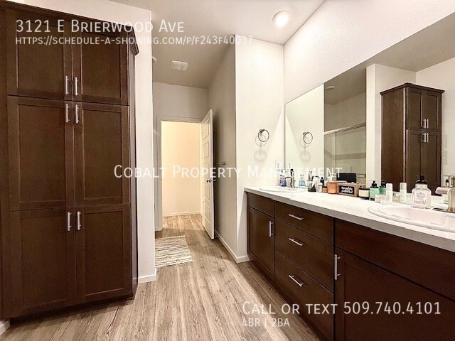 Building Photo - 3121 E Brierwood Ave