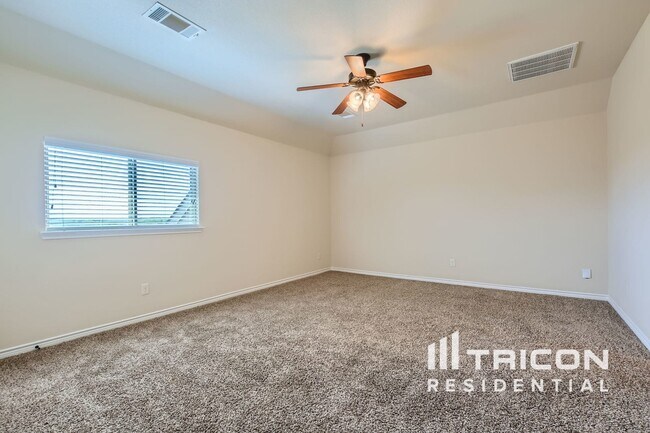 Building Photo - 1044 Lufkin Ln