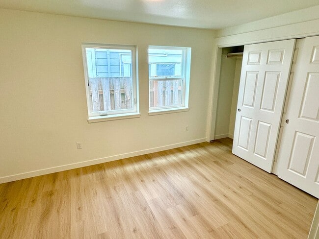 Building Photo - Brentwood-Darlington Fully Remodeled Bungalow with Huge Fenced Yard, A/C, Water/Sewer Included!