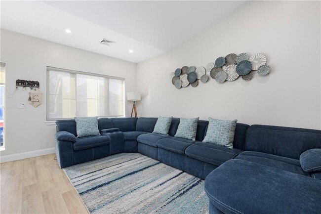 Building Photo - 46 W Valley Cir