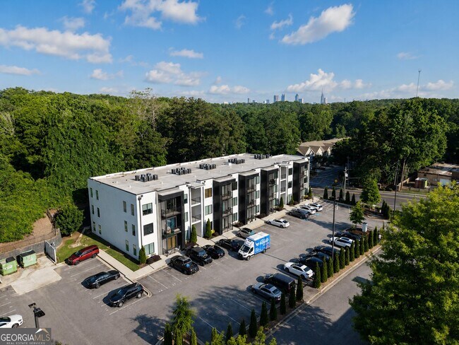 Building Photo - 1155 Custer Ave SE