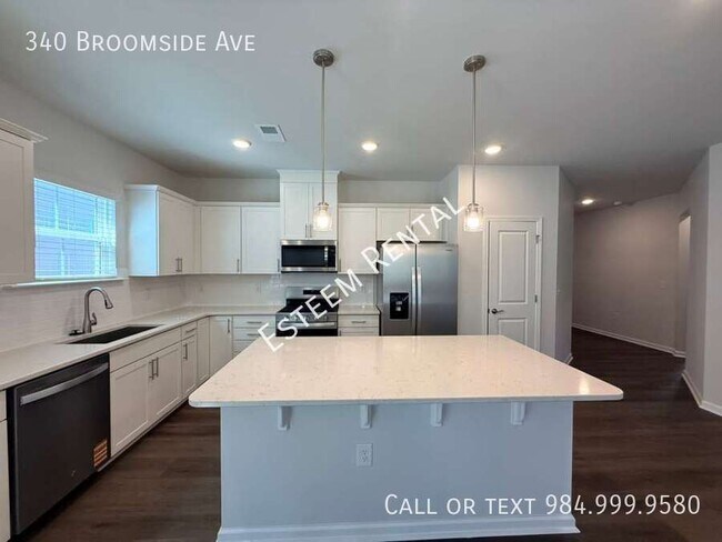 Building Photo - 340 Broomside Ave