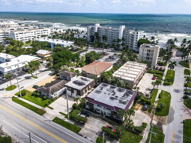 Building Photo - 584 SE 20th Ave