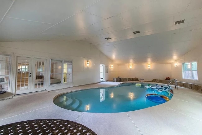 Pool - 3508 Grande Bulevar