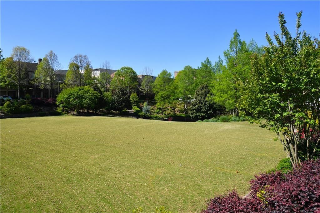 Private park - 924 Garrett St