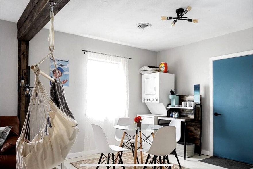 Building Photo - 2001 N 61st Ave