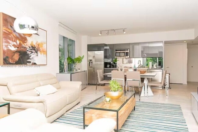 Building Photo - 31 SW 6th St