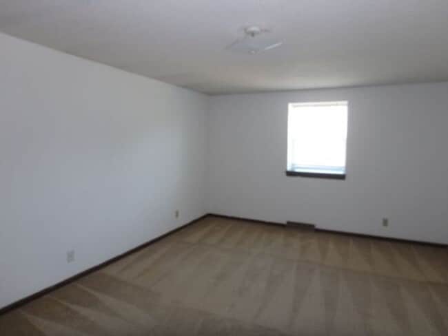 Building Photo - Nice 3 Bed 1.5 Bath Duplex SW Columbia!