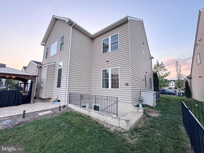 Building Photo - 41523 Cross Canter Dr