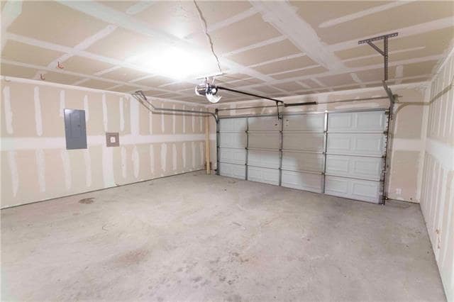 Building Photo - 365 Basswood Ln